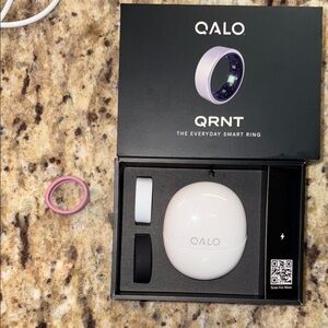 QALO QRNT Smart Ring Set - Black, White, Pink